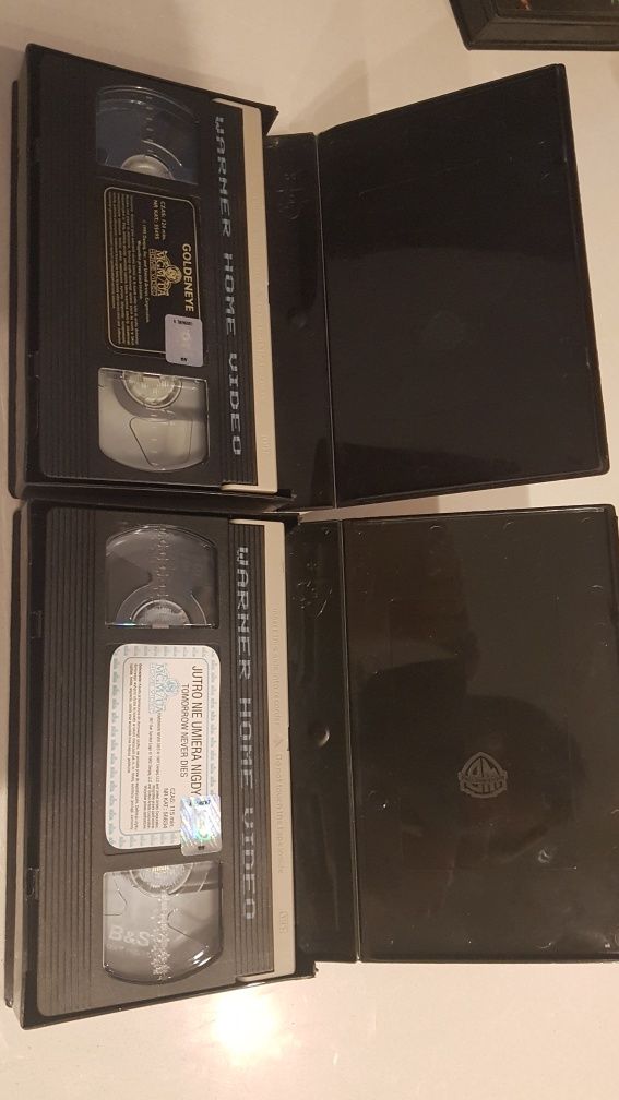Komplet 2 kaset VHS - GoldenEye i Jutro nie umiera nigdy - James Bond