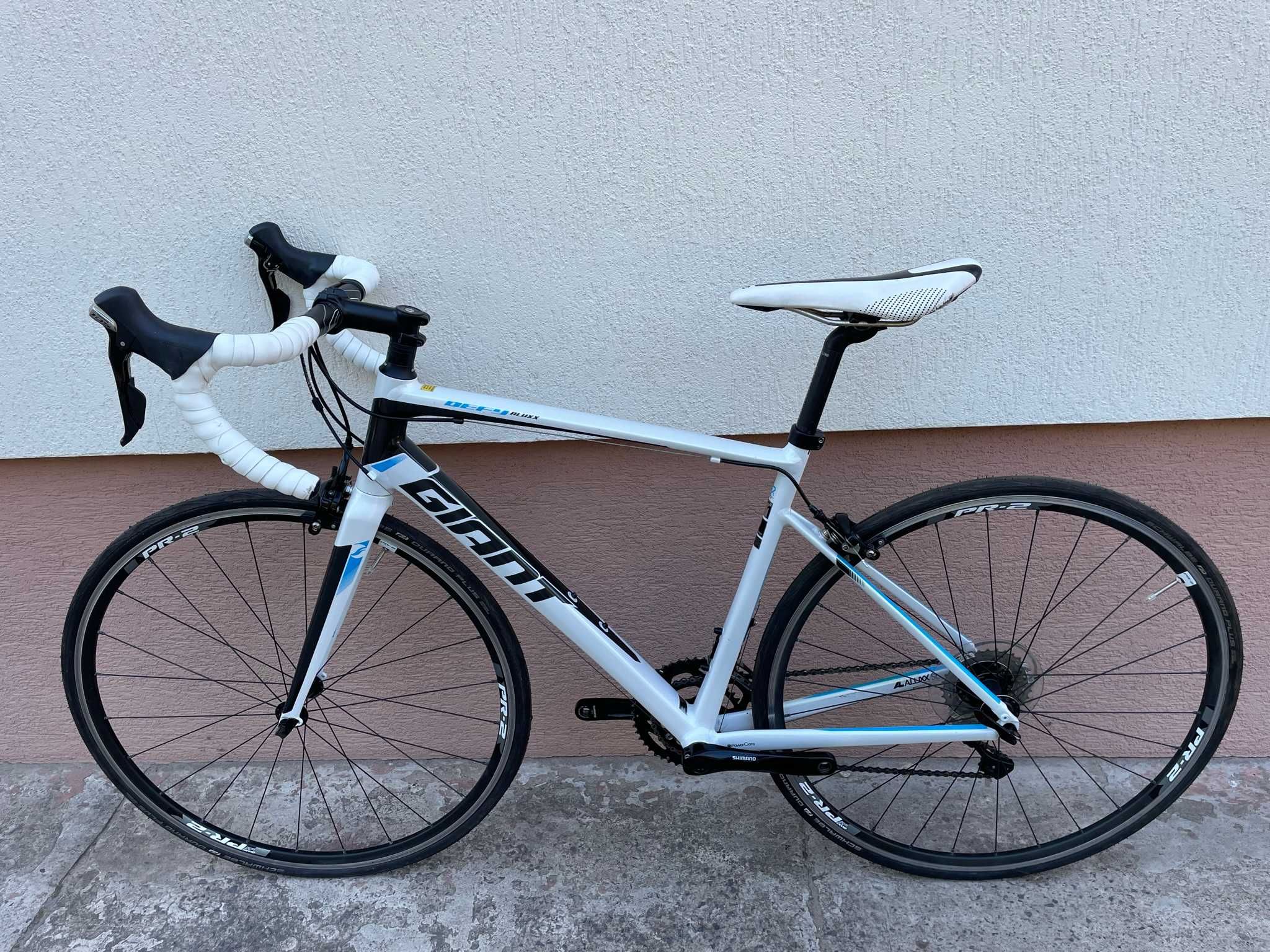 Rower szosowy Giant Defy, Shimano 105 2x11