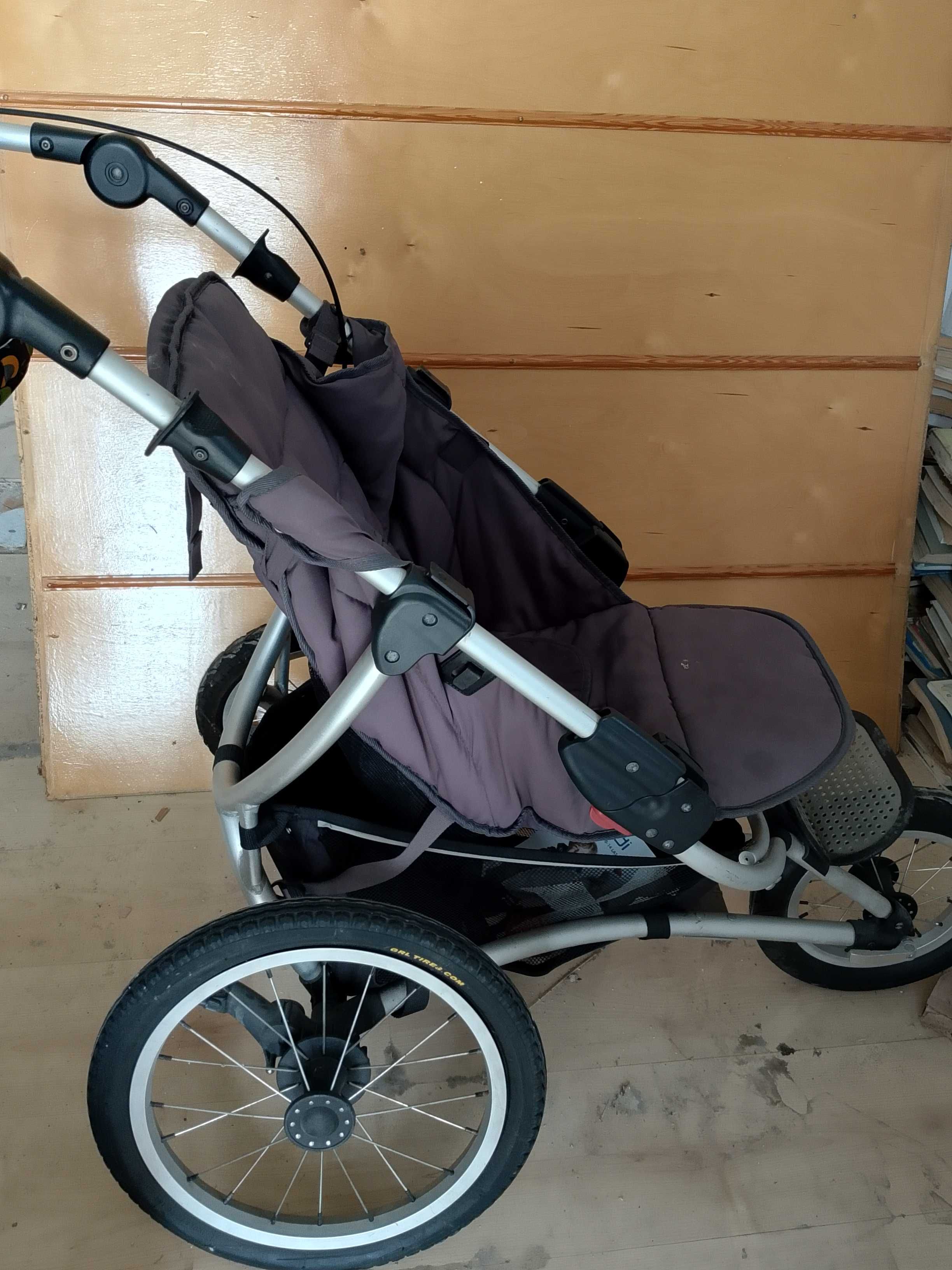 Sprzedam wózek X-lander plus dodatkowe rzeczy. Wszytko w jednej cenie