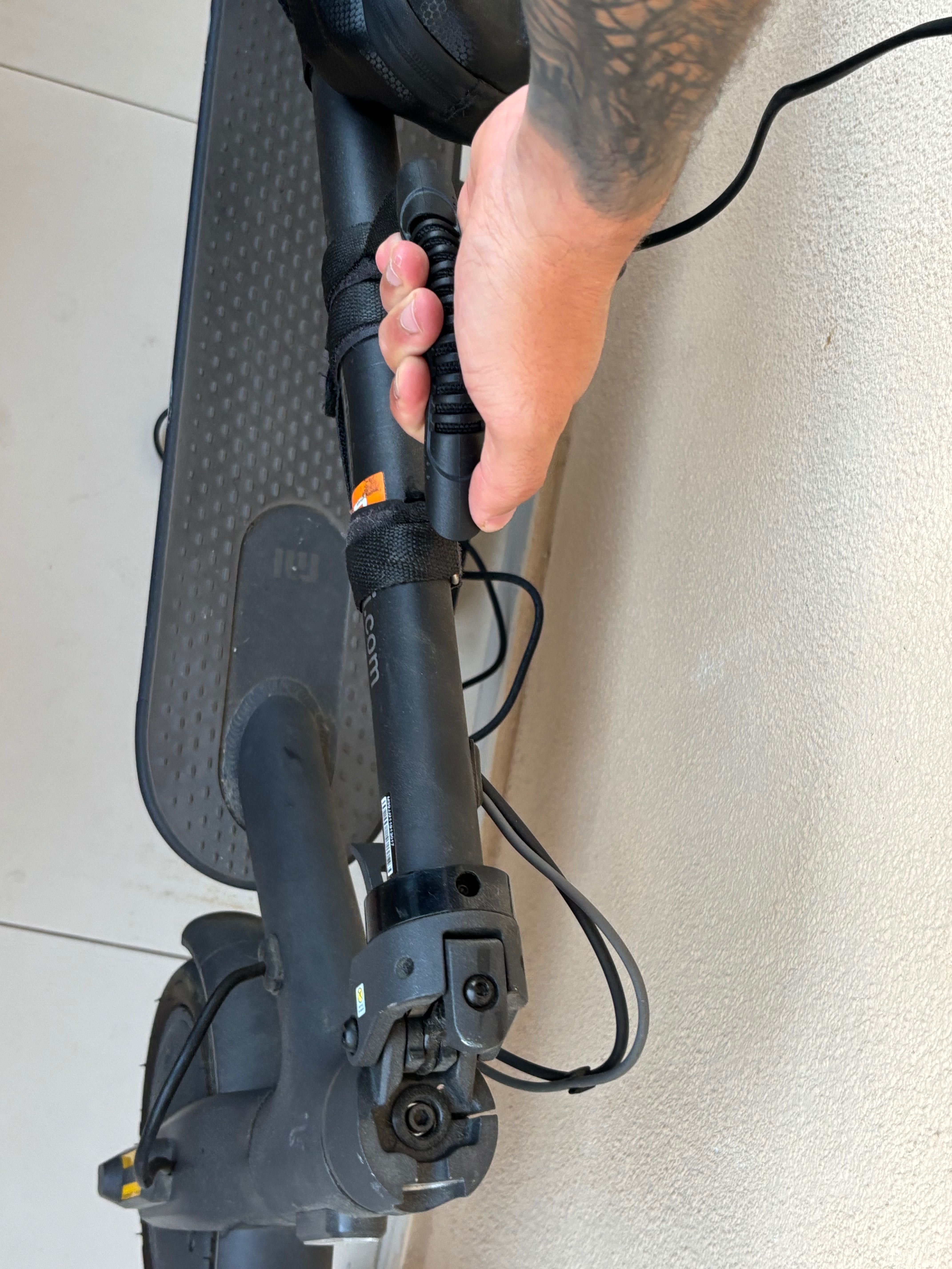 Trotinete Elétrica Xiaomi Essential