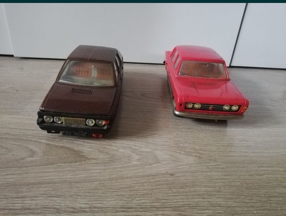 Kultowe auto PRL CZZ 4046 polonez, fiat 125p