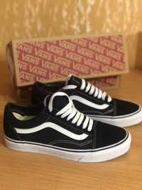 Продам оригинальные кеды  Vans