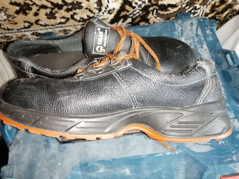 Строительная обувь