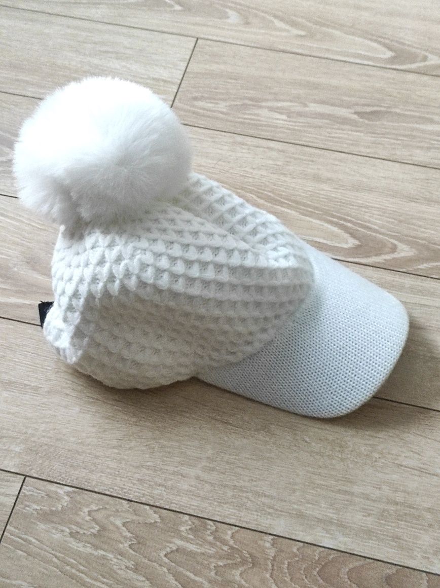 Czapka zimowa z pomponem
