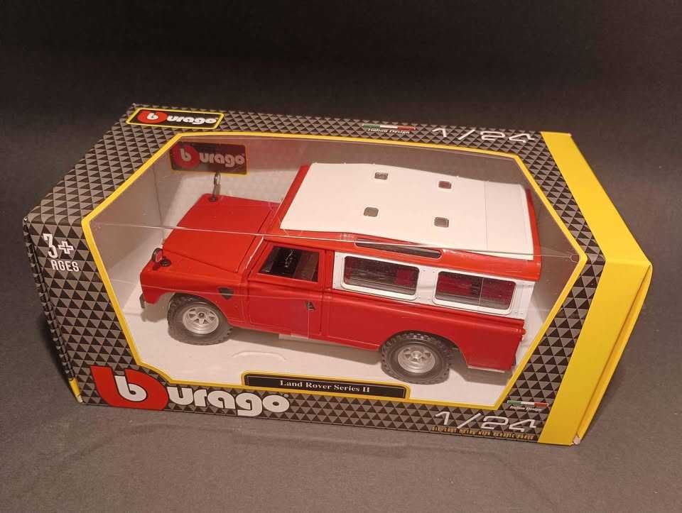 Miniatura 1.24 Land Rover Series II vermelho Bburago