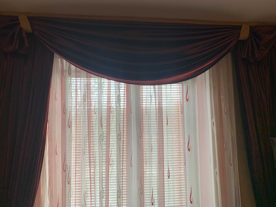 Ламбрекен з гардиною