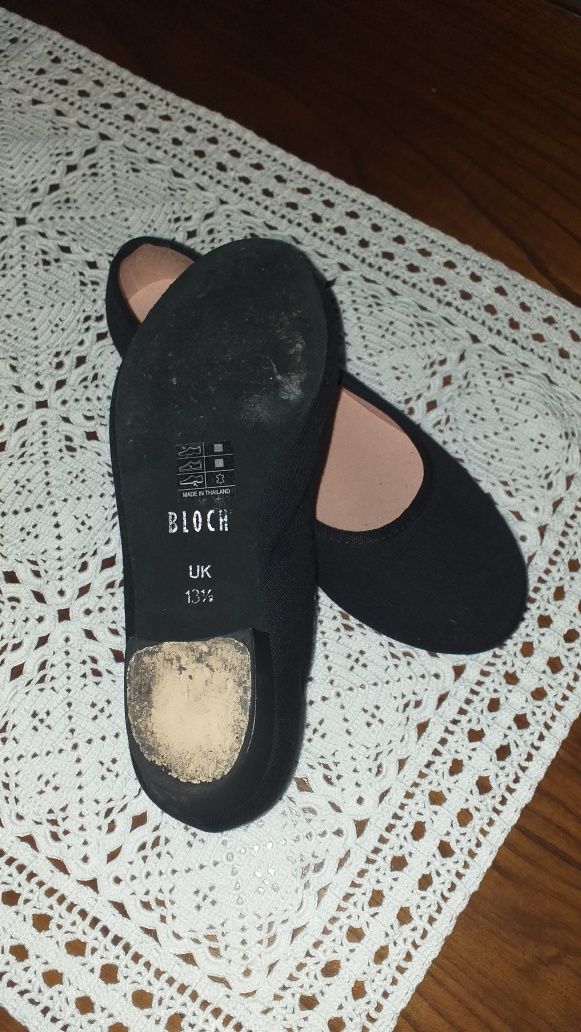 Sapatos de caráter ballet