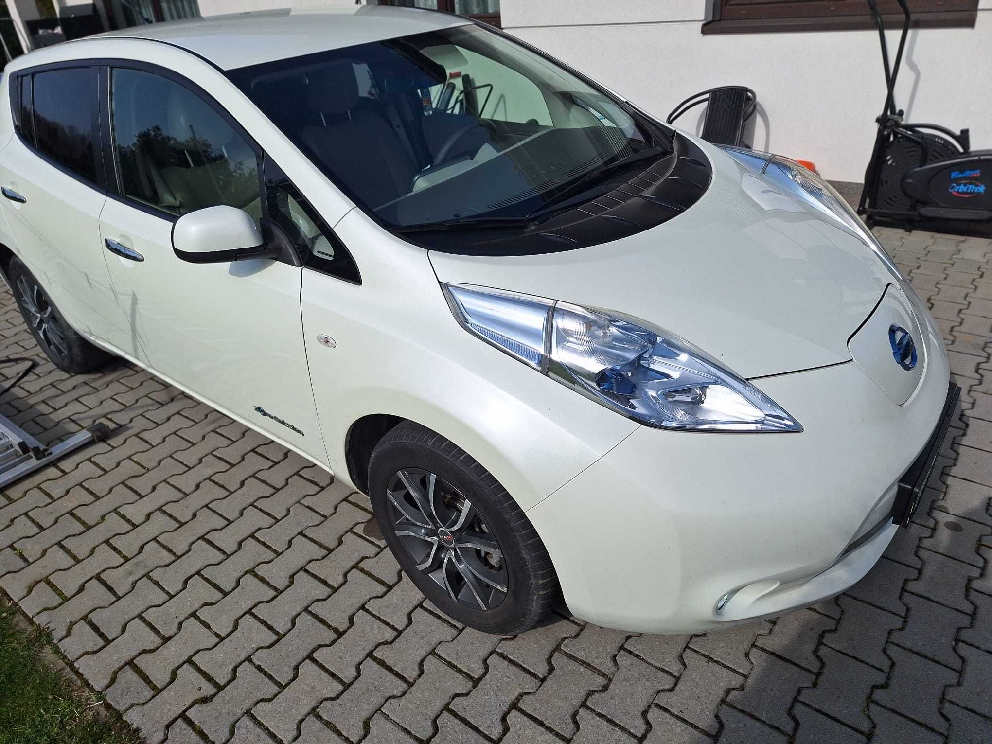 Nissan LEAF 2012  Zeo 80kWh Tekna / Pompa ciepła