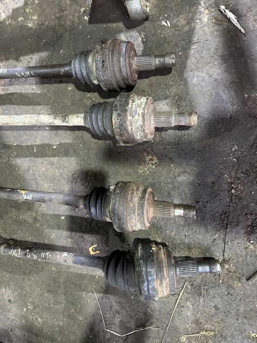Піввісь полуось привода шрус Mercedes w203 w211 Мерседес 211 перід зад