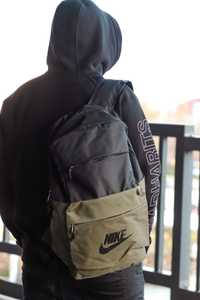Рюкзак чорно зелений, чорно сірий Wide з логотипом Nike