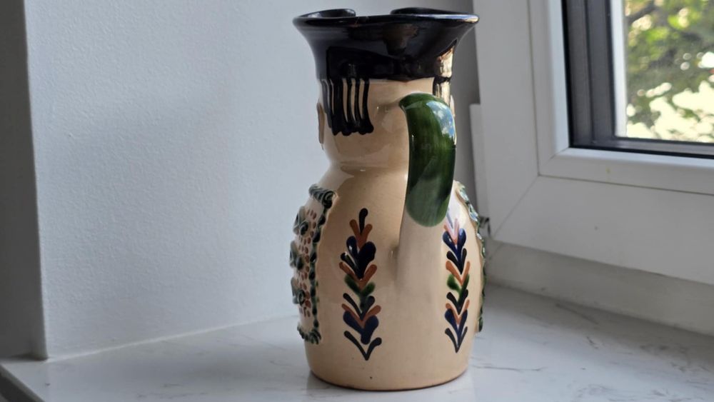 Ręcznie malowany dzbanek ceramiczny "Węgierski Husarz"