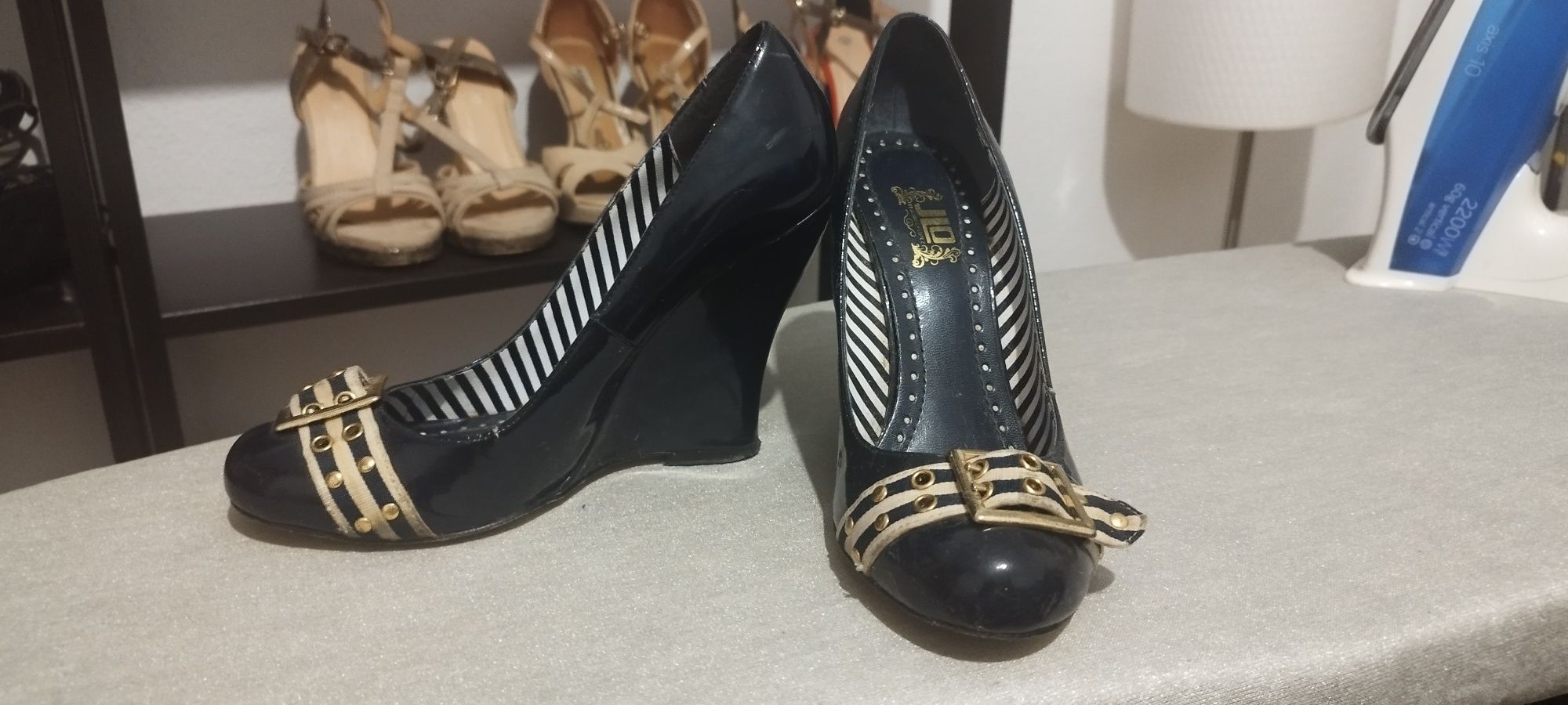 Sapatos JLO usados