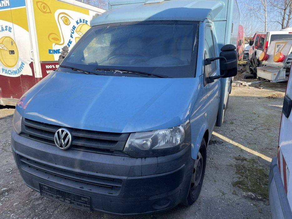 Volkswagen Transporter  T5 Transporter Bankowóz kuloodporny opancerzony Model 2015
