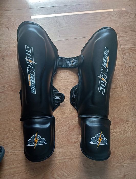Ochraniacze na piszczele do kickboxingu stormx