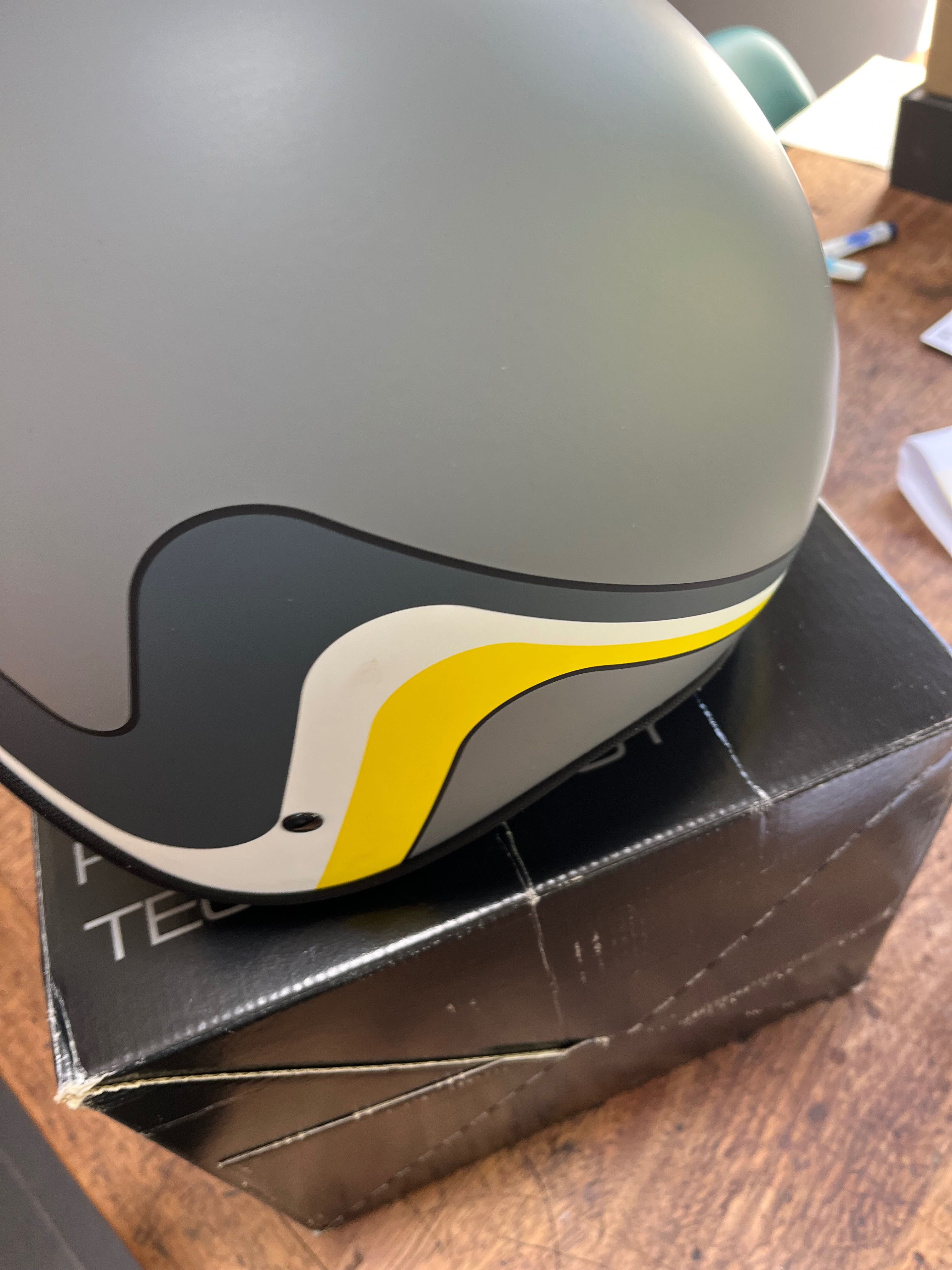 Capacete Momo Design para moto