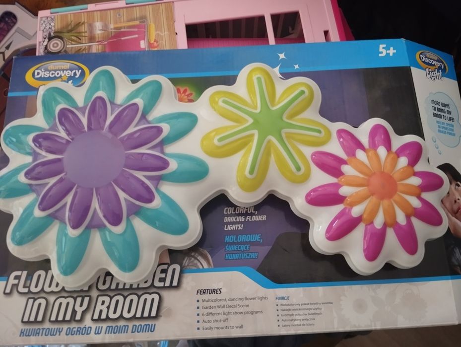 Lampka scienna kwiatek do pokoju dzieciecego