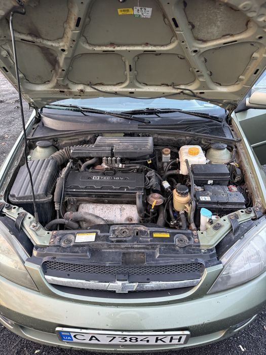 Авто Chevrolet Lacetti SX газ/бенз