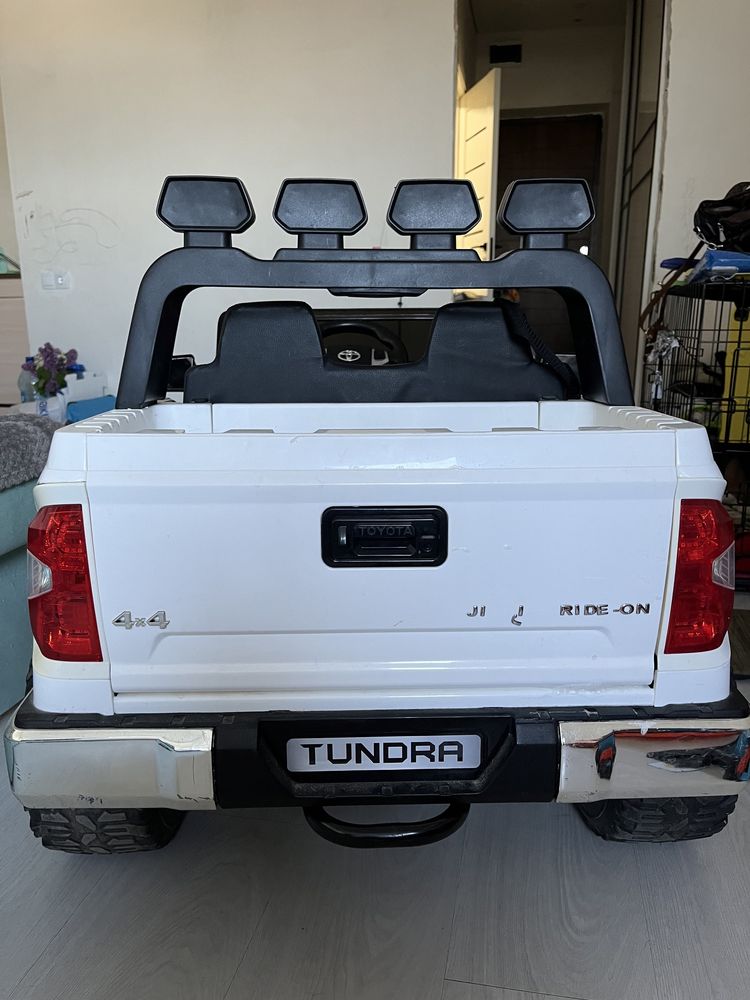 Электромобиль Toyota Tundra