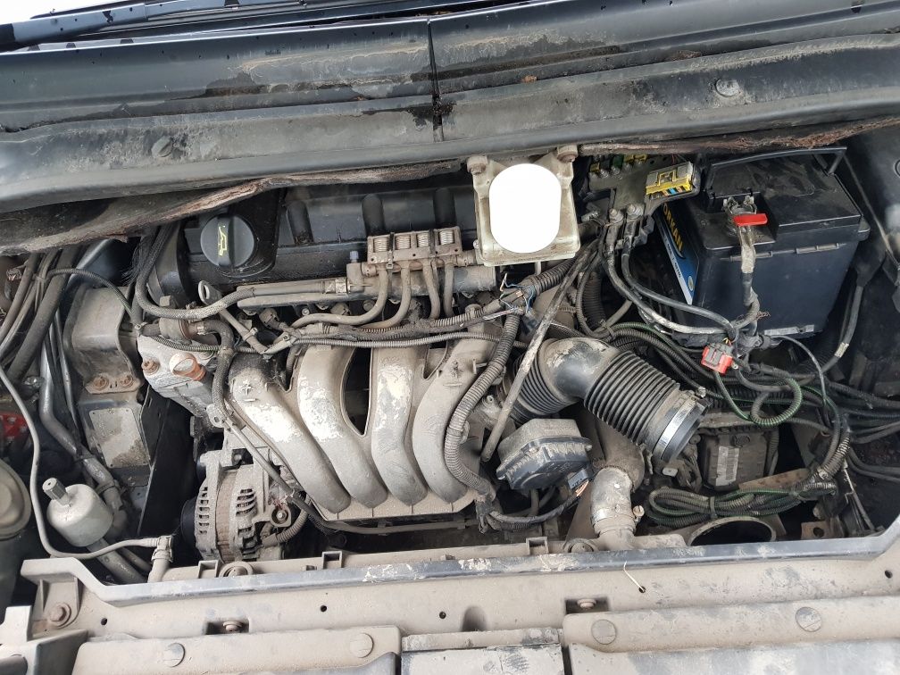 Citroen c4 2.0 automat grand ppicasso czesci silnik skrzynia lampy