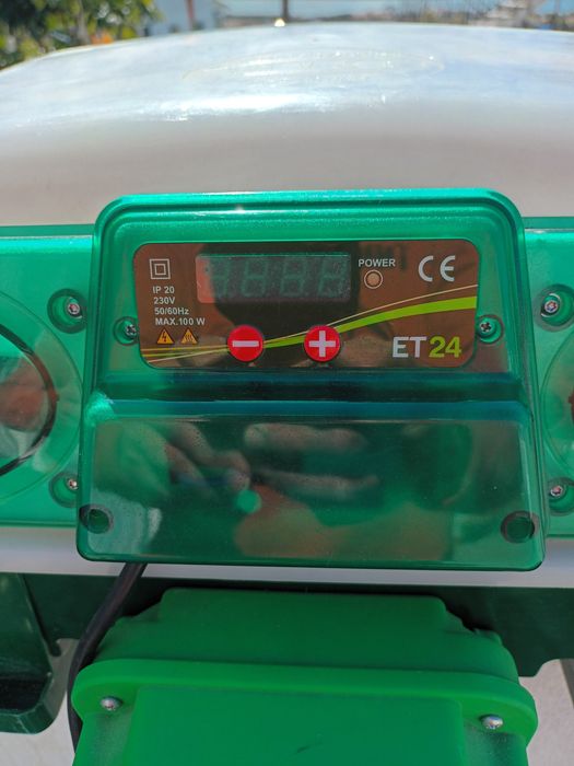 Incubadora Confortek S24