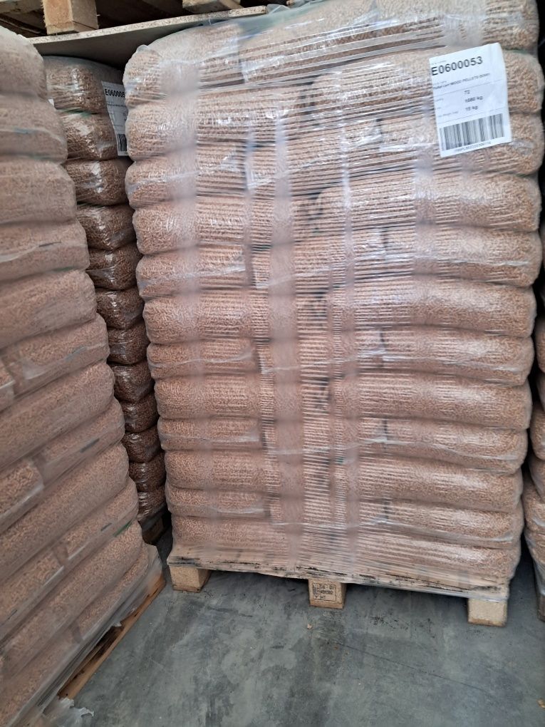 Pellet z trocin.