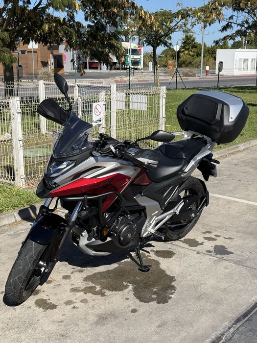 Honda NC750x DCT (caixa automática)