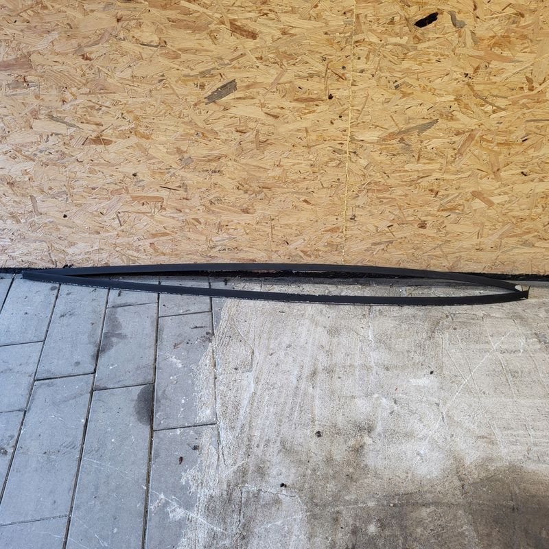 FORD FOCUS MK3 11-18R KOMBI LISTWY DACHOWE CZARNE KOMPLET