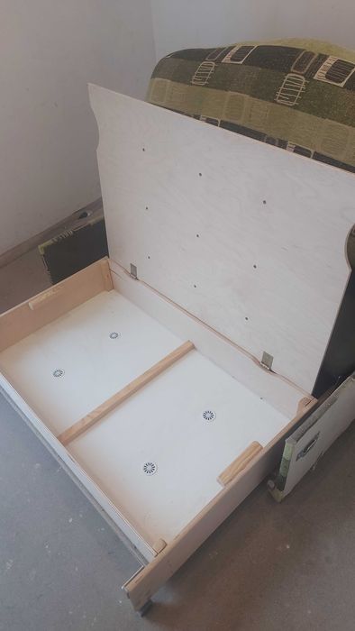Sofa rozkładana mała