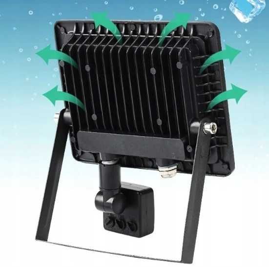 Lampa LED Halogenowa Naświetlacz 20W Duża Moc Czujnik Ruchu Reflektor