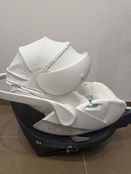 Автокрісло Cybex Cloud T i-Size Urban Mobility White + База Isofix