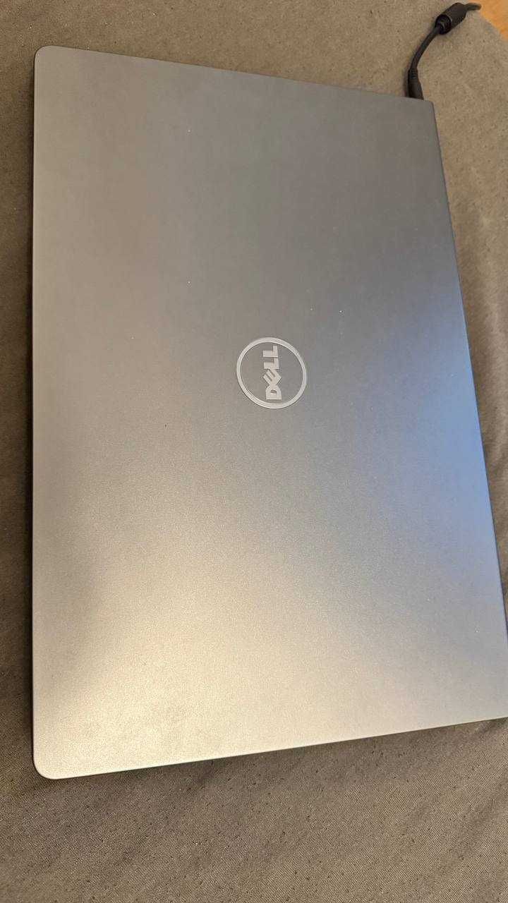 Laptop DELL VOSTRO P62F001 + zasilacz