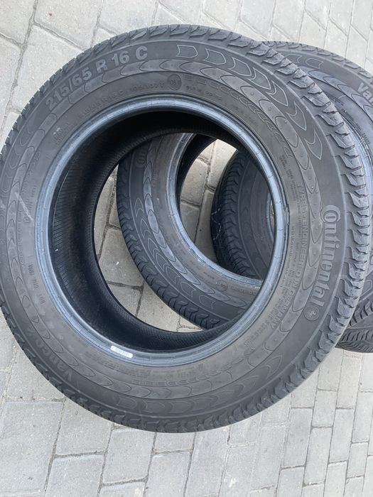 Продам комплект шин continental vanco 2  215-65-16 c