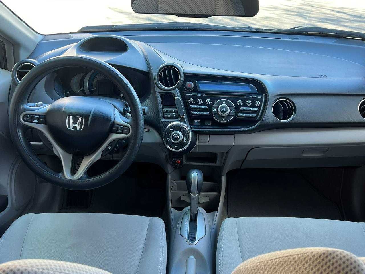 Honda Insight 2011 гибрид !!!