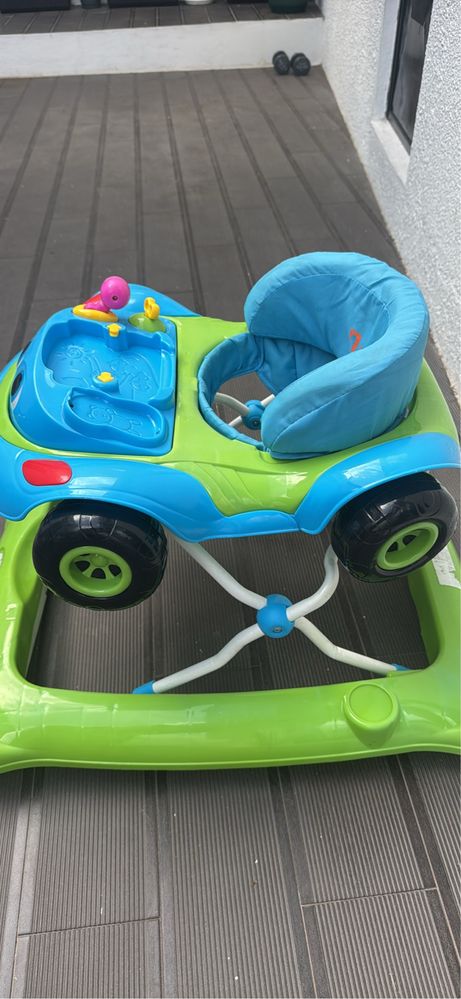 Andador bebe em forma de carinho