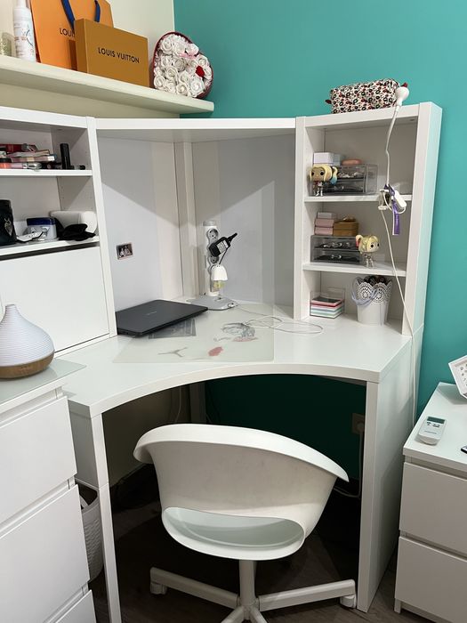 Secretaria e cadeira