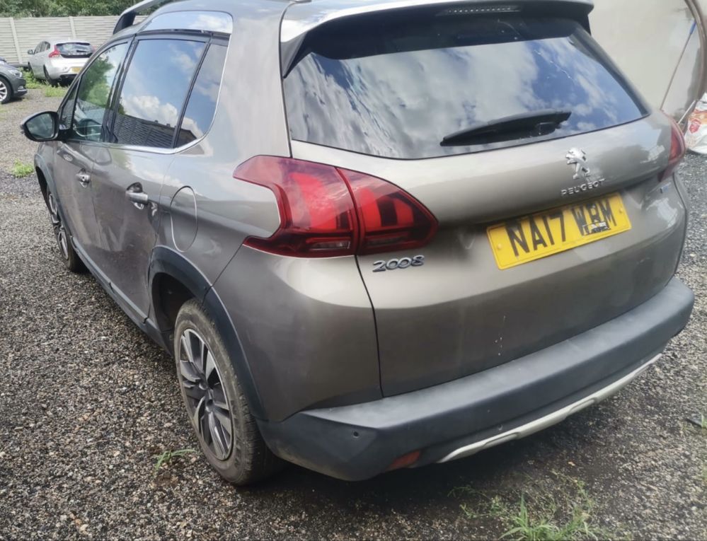Peugeot 2008 Active Anglik!