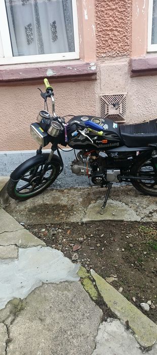 Мустанг 125 на повному ходу