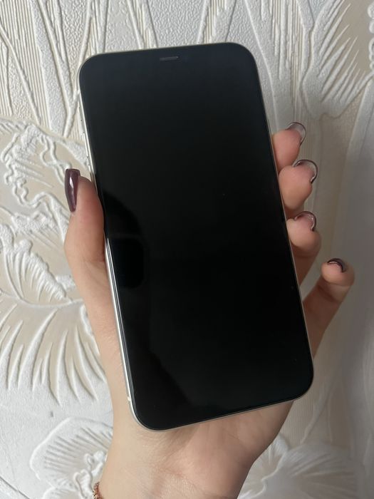 Продаю телефон, IPhone 11