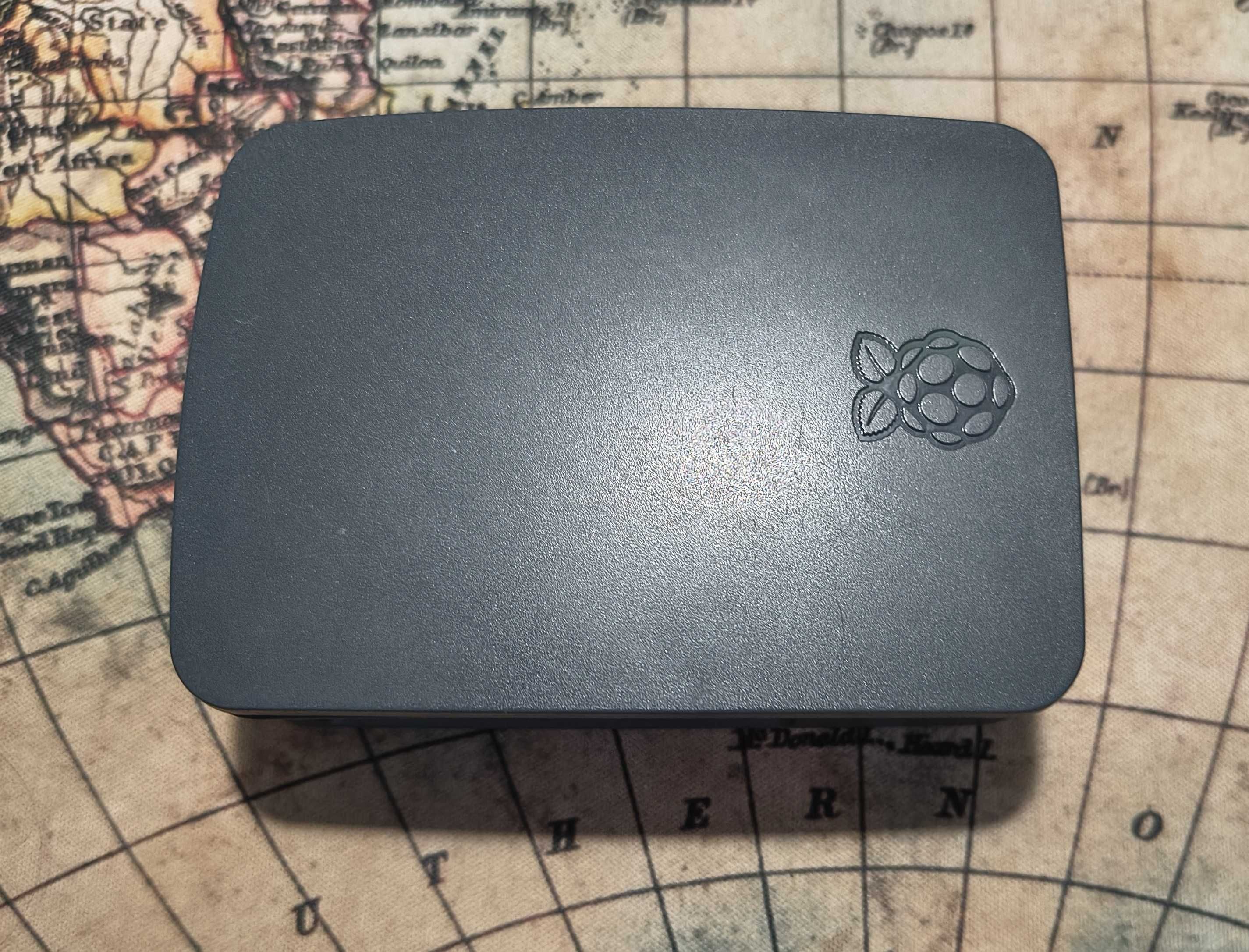 Raspberry Pi 3 Model B V1.2 + корпус + блок живлення + мідні радіатори
