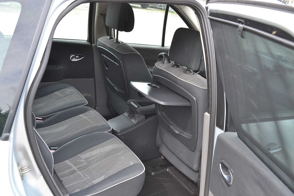 Renault - Scenic II  1.9 cm diesel , klima , super stan , okazja !!