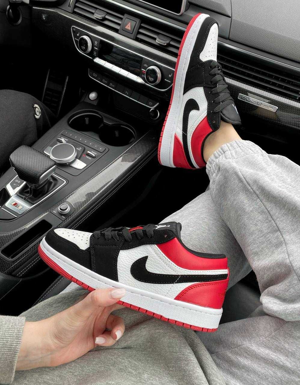 Jordan 1 Retro Low Black/Red