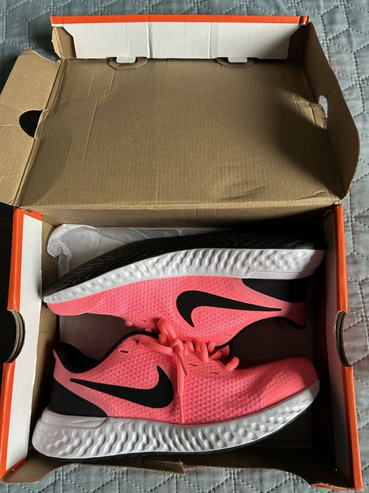 Продам кросівки Nike