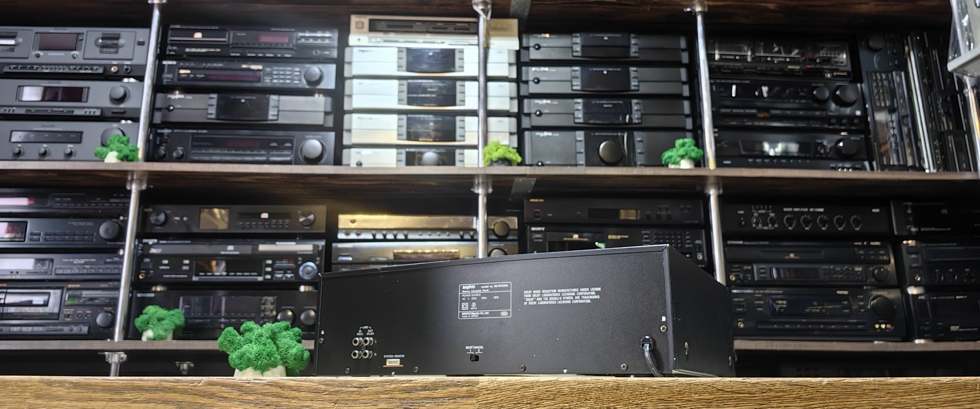 Касетний програвач Sanyo RDW 8300