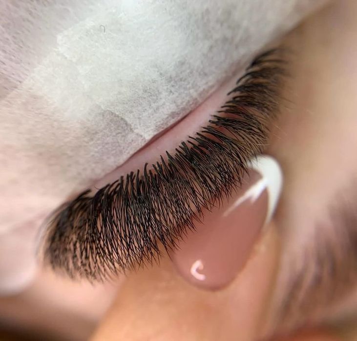 Наращивание ресниц