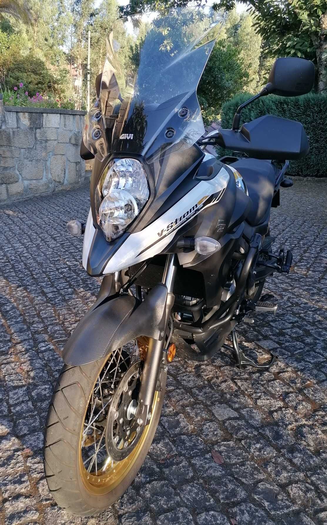 Suzuki V-Strom 650 XT 4600 km