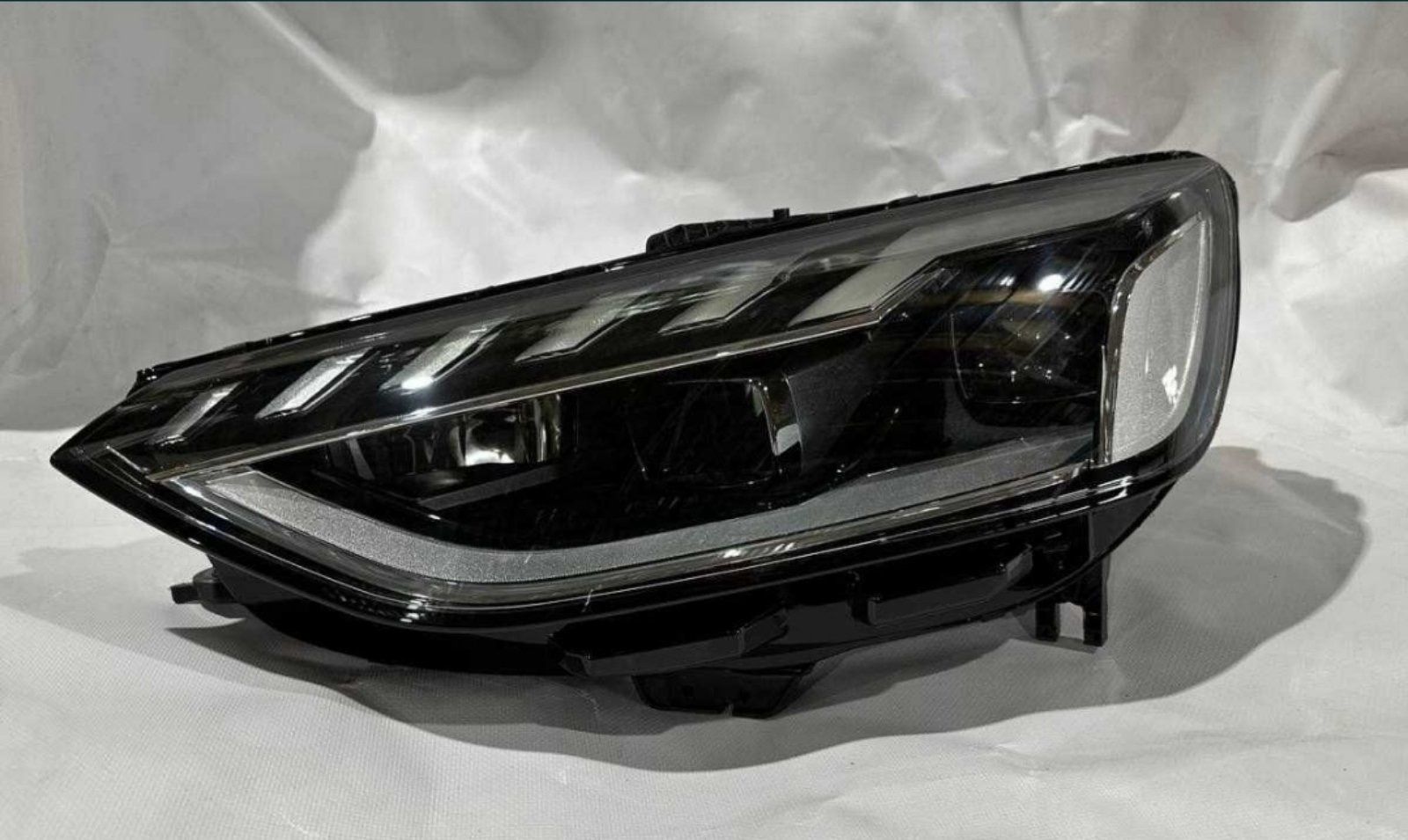 Фара audi A4 B10 matrix/фара Audi A4 B10