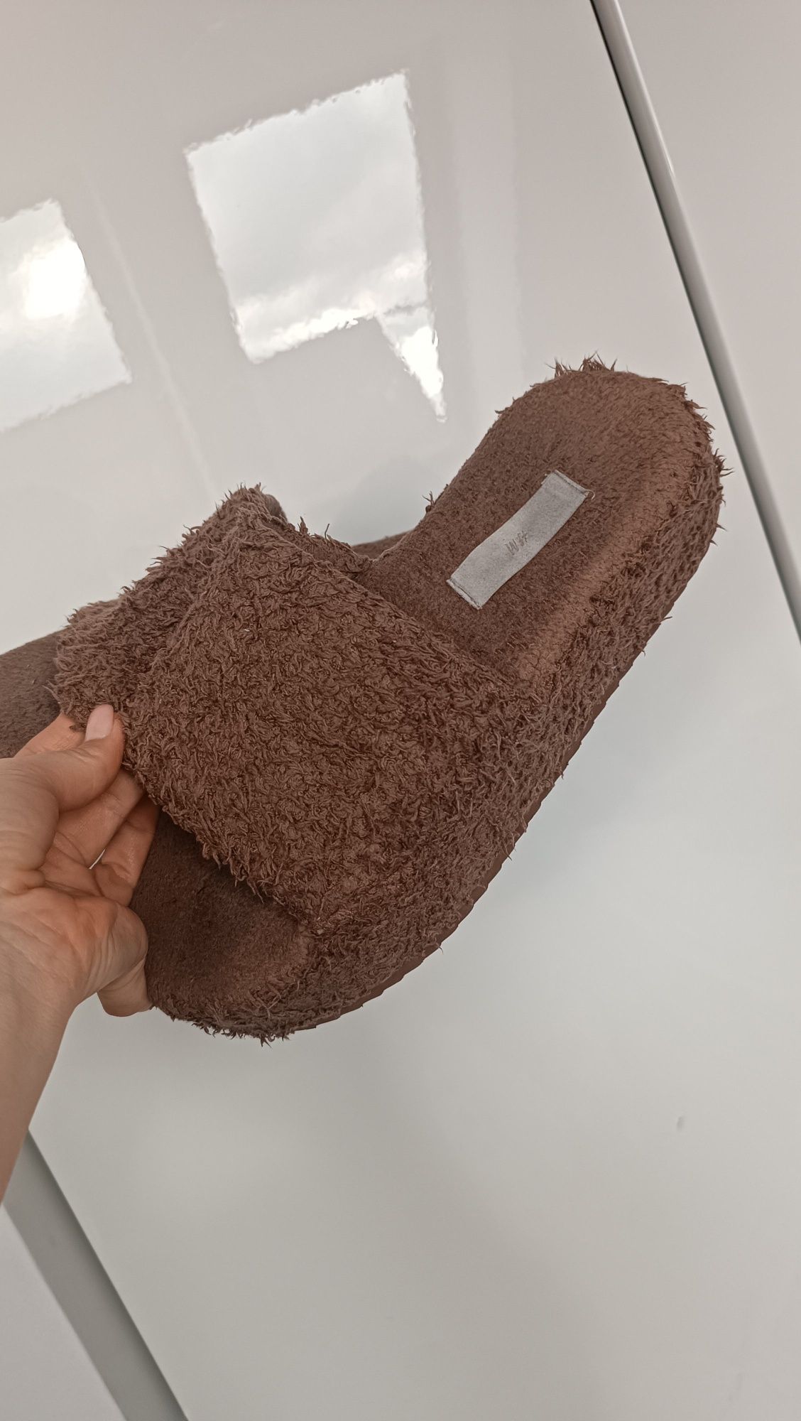 Klapki platformy wysokie puchate brąz h&M 41