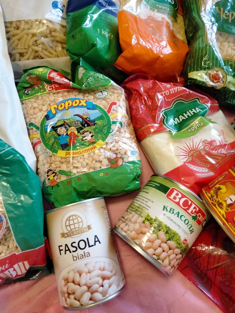 Продам продукты макароны, консервы,чай