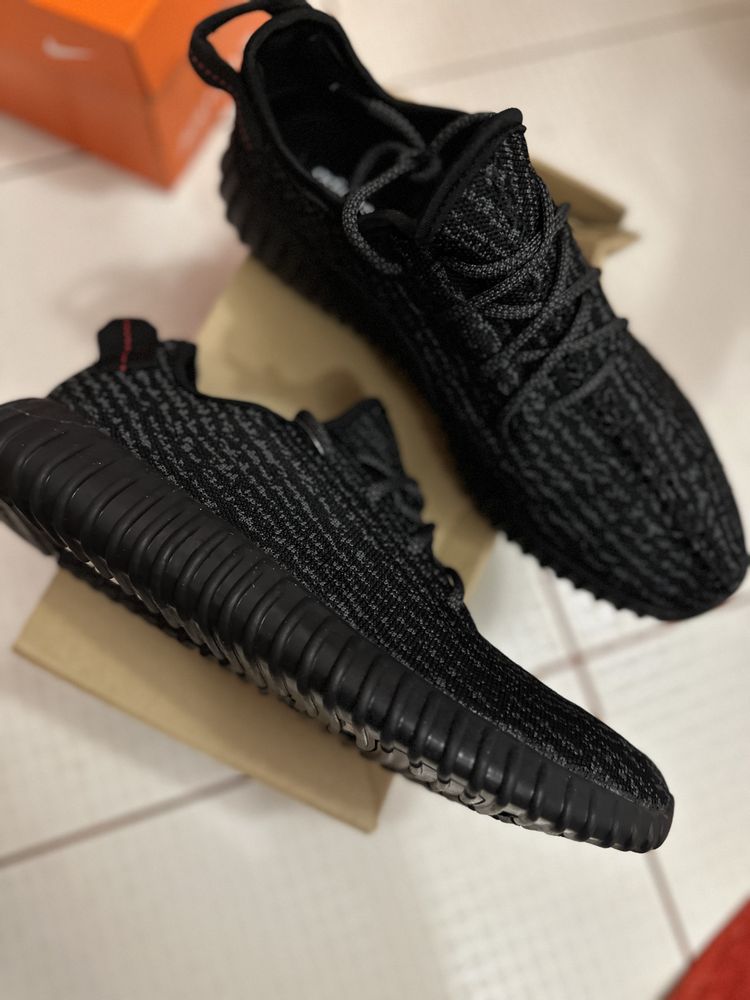 Кросівки Adidas Yeezy Boost p.44-28 см сітка нові