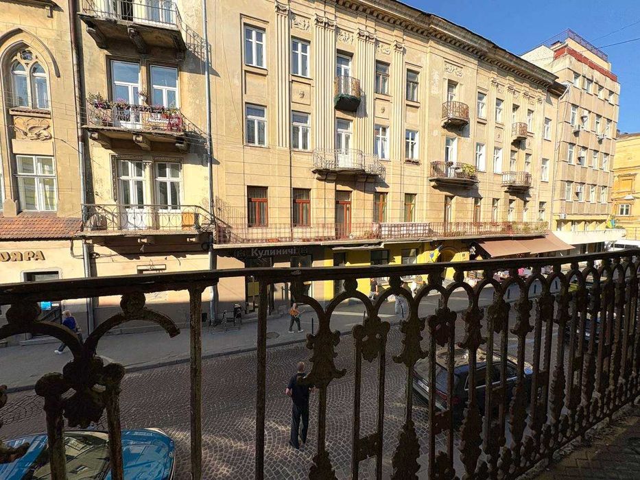 Продаж 2 кім квартира 72 м2, вул. Пекарська, м. Львів